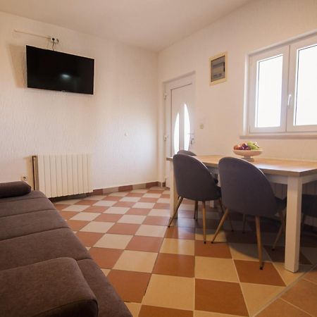 Domus Apartments Bol Extérieur photo