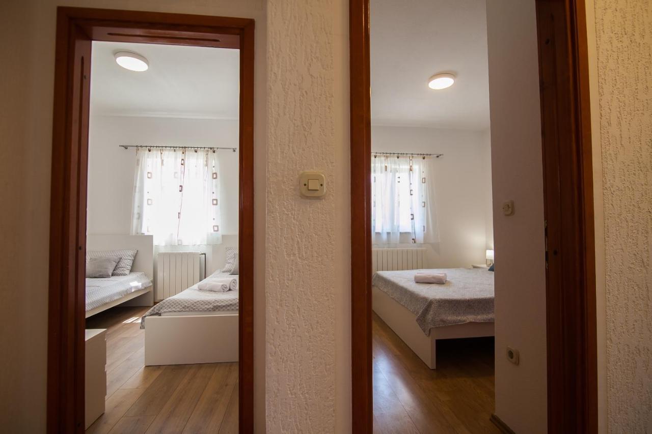 Domus Apartments Bol Extérieur photo