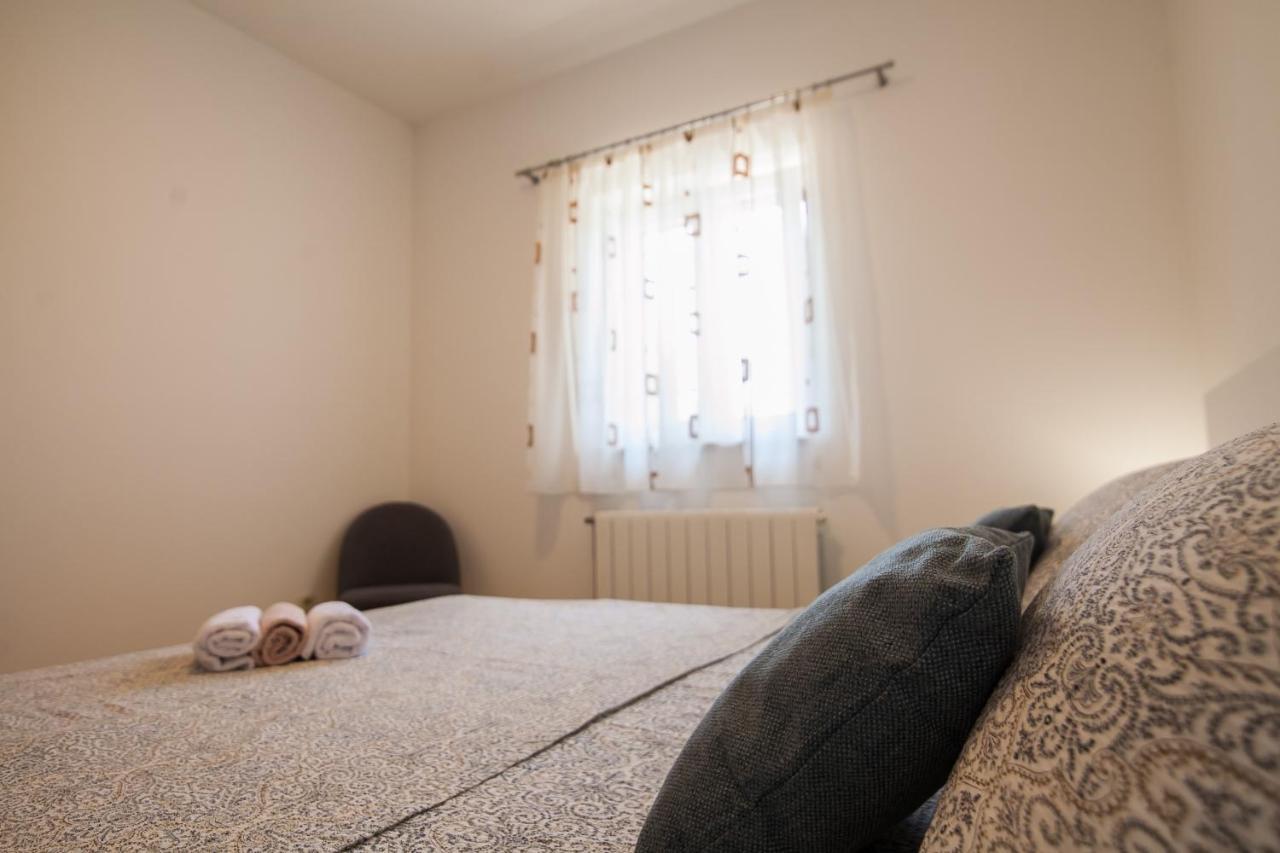 Domus Apartments Bol Extérieur photo