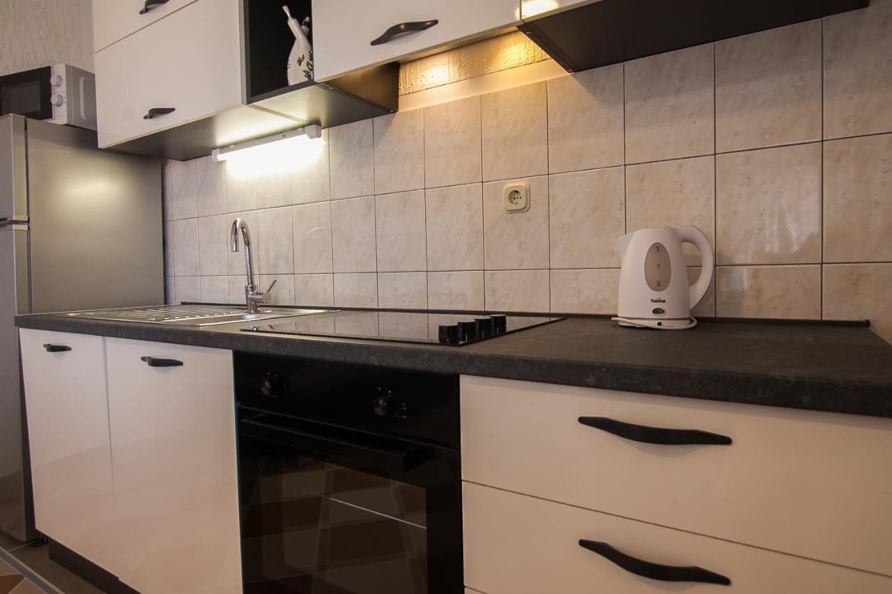 Domus Apartments Bol Extérieur photo