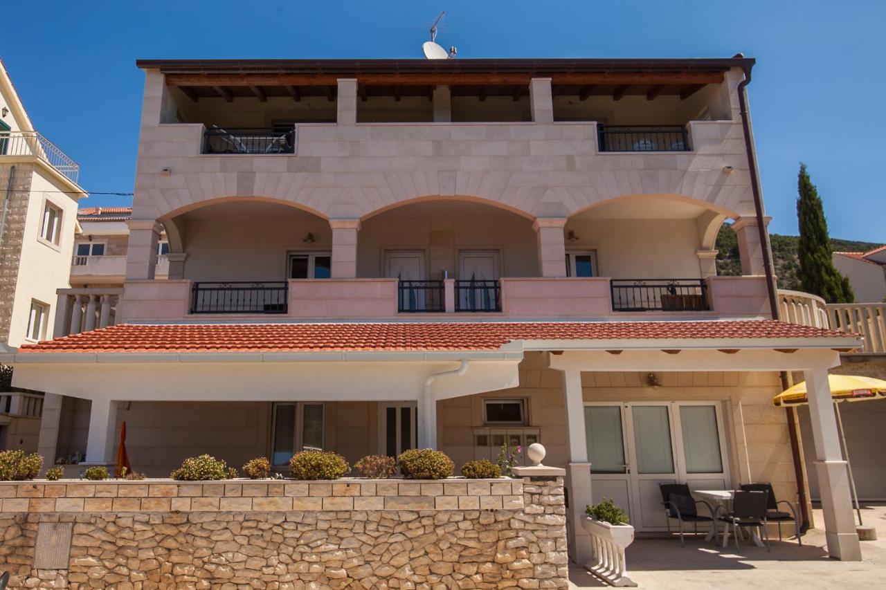 Domus Apartments Bol Extérieur photo