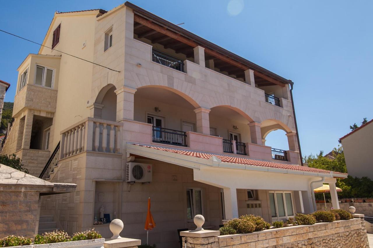 Domus Apartments Bol Extérieur photo