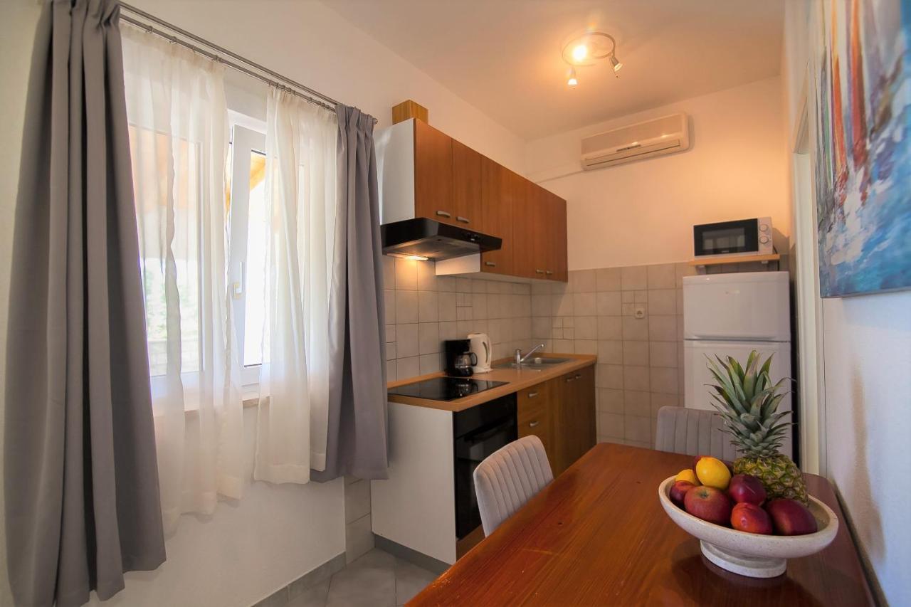 Domus Apartments Bol Extérieur photo