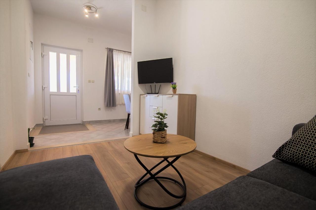 Domus Apartments Bol Extérieur photo