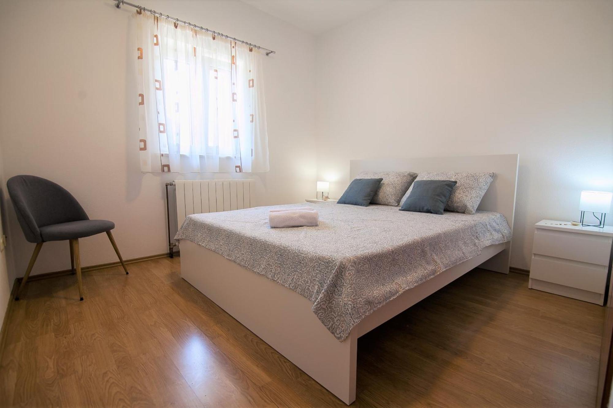 Domus Apartments Bol Extérieur photo